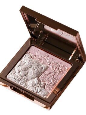 Whats Up Beauty - Serengeti Highlighter Duo  in Wild Acacia